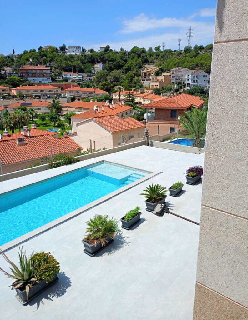 empresa de construcción de piscinas en Tarragona piscina de obra moderna